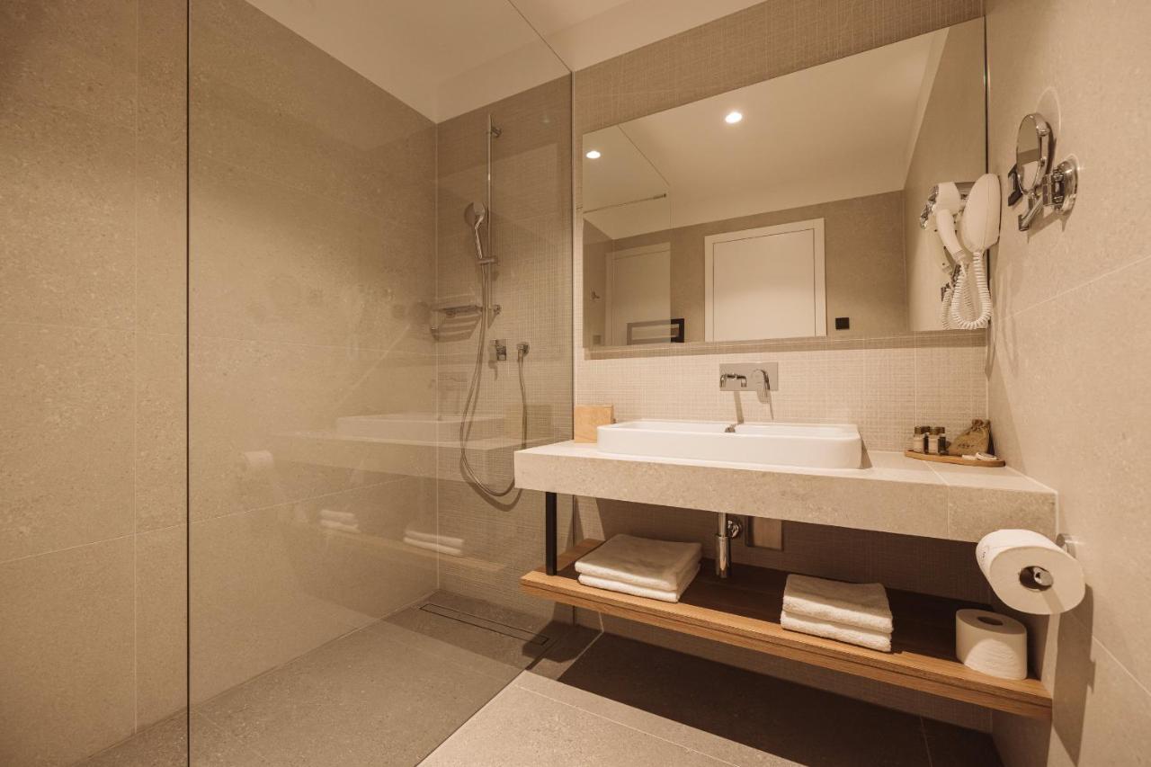 Hotel Grof Vransko Экстерьер фото