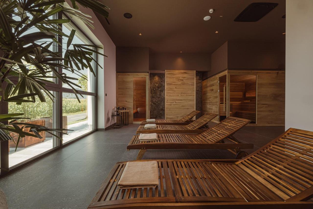 Hotel Grof Vransko Экстерьер фото
