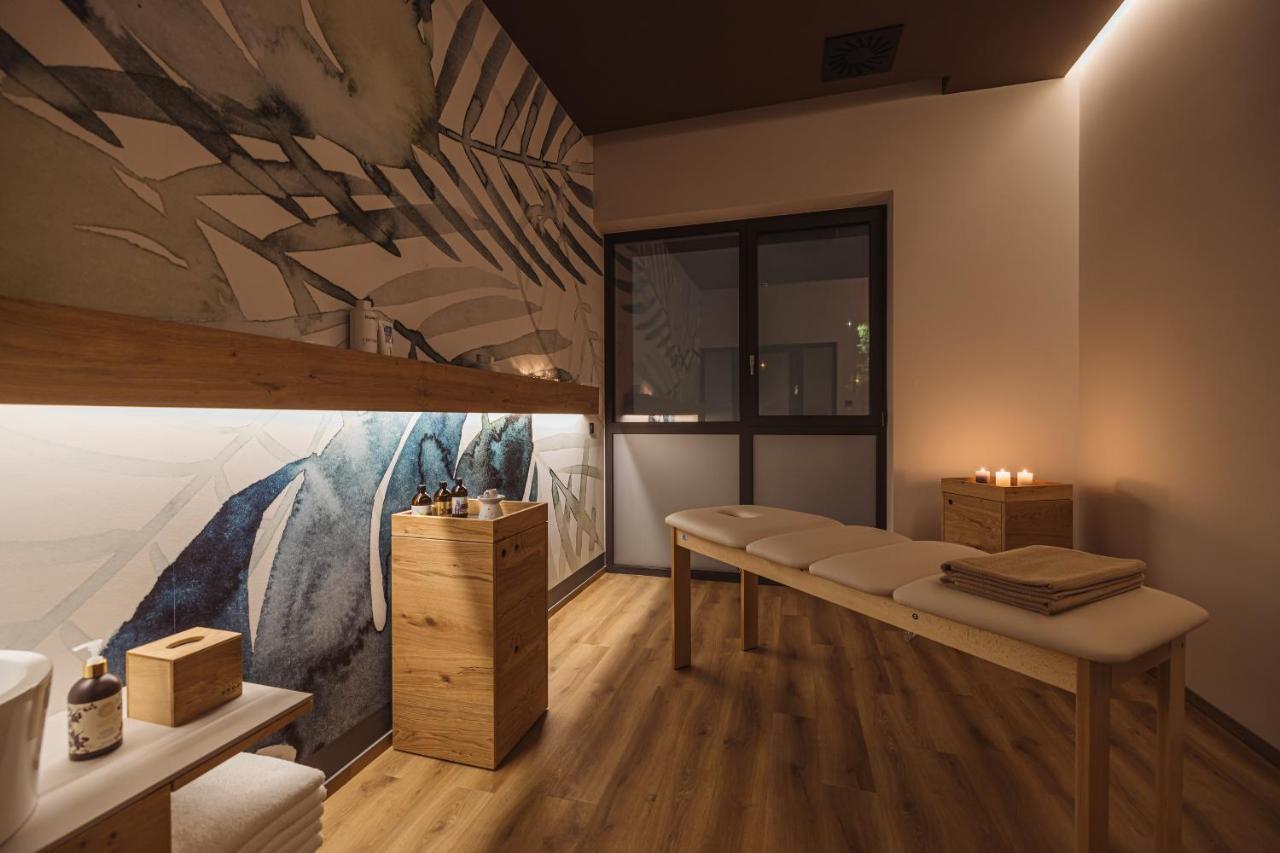 Hotel Grof Vransko Экстерьер фото
